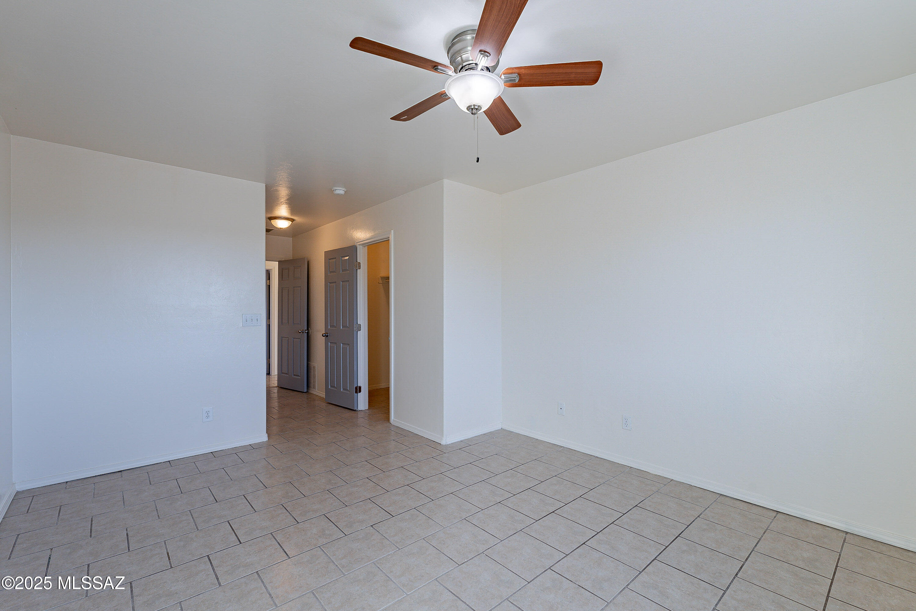 981 Circulo Tumbleweed Rio Rico, AZ 85648 - Photo 13 of 34