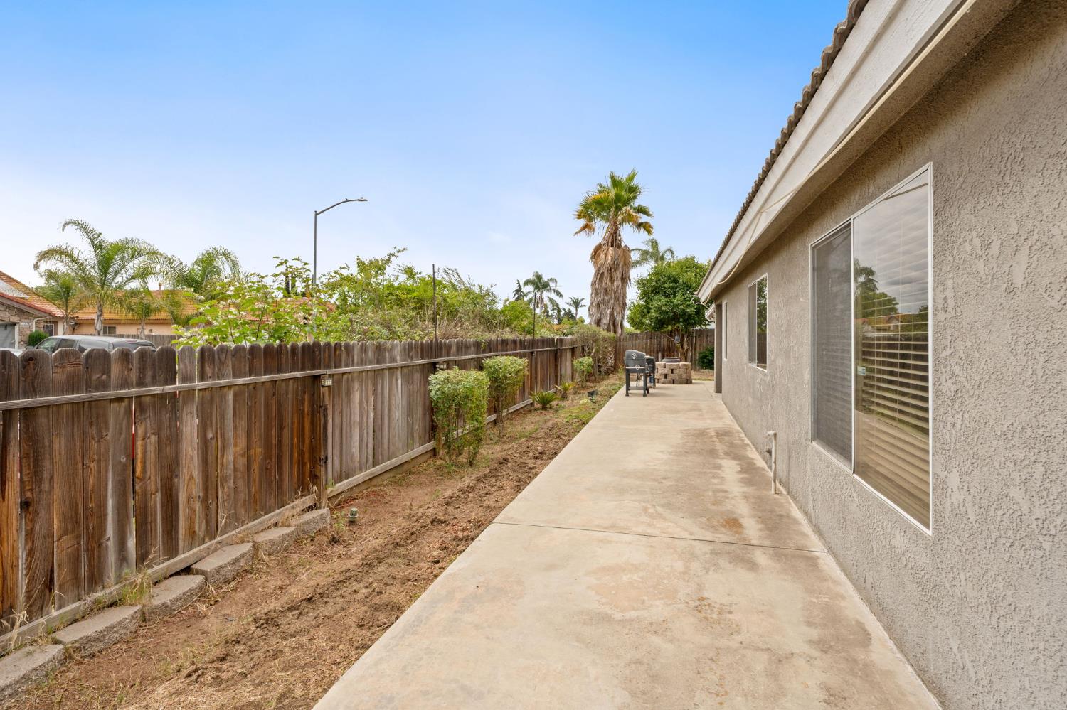 4623 West Berkeley Avenue Fresno, CA 93722 - Photo 32 of 35