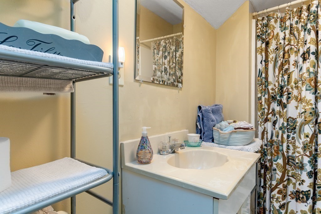 423 King Street Littleton, MA 01460 - Photo 37 of 38