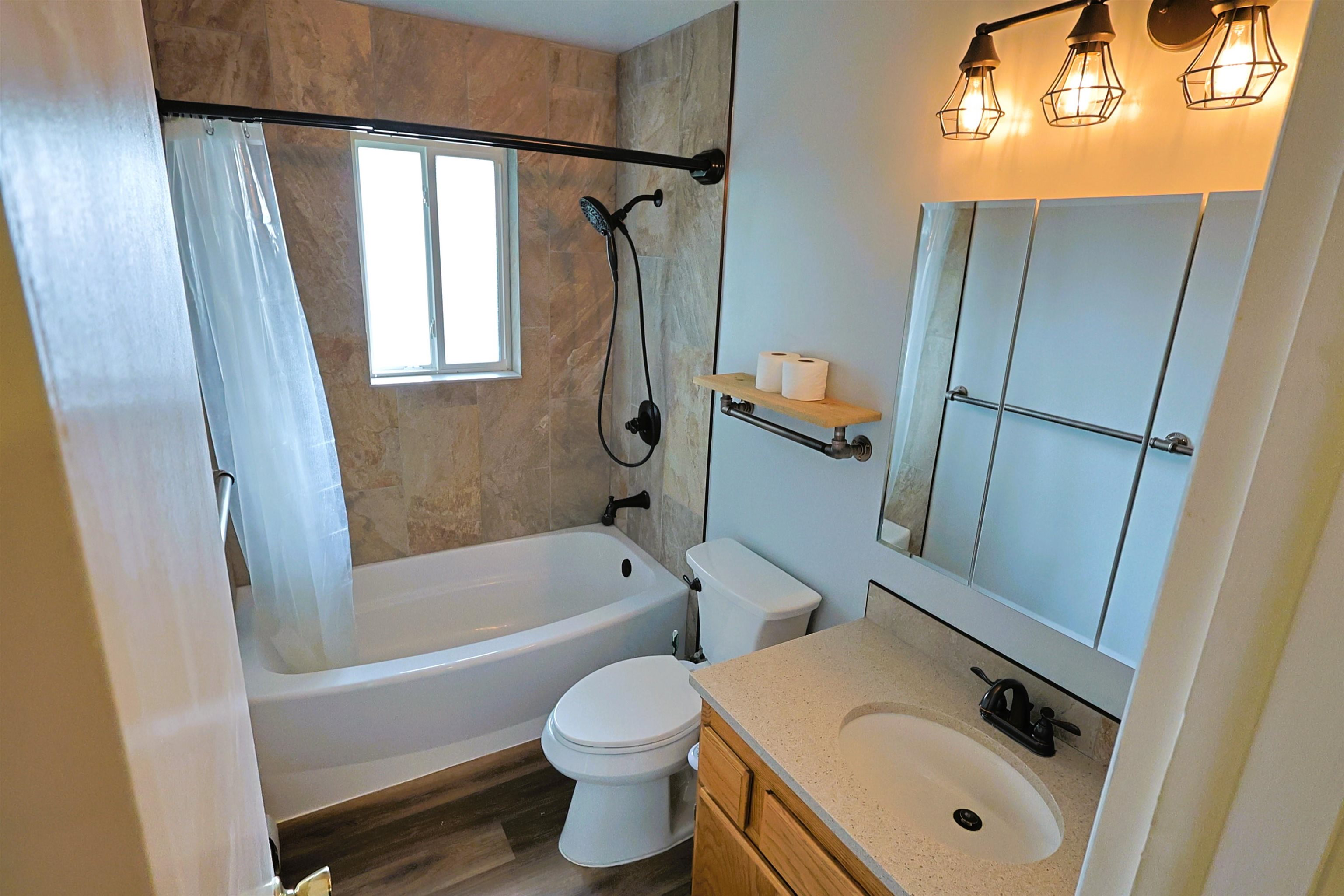 250 North Raymond Road, Unit A12 Spokane Valley, WA 99206 - Photo 13 of 34