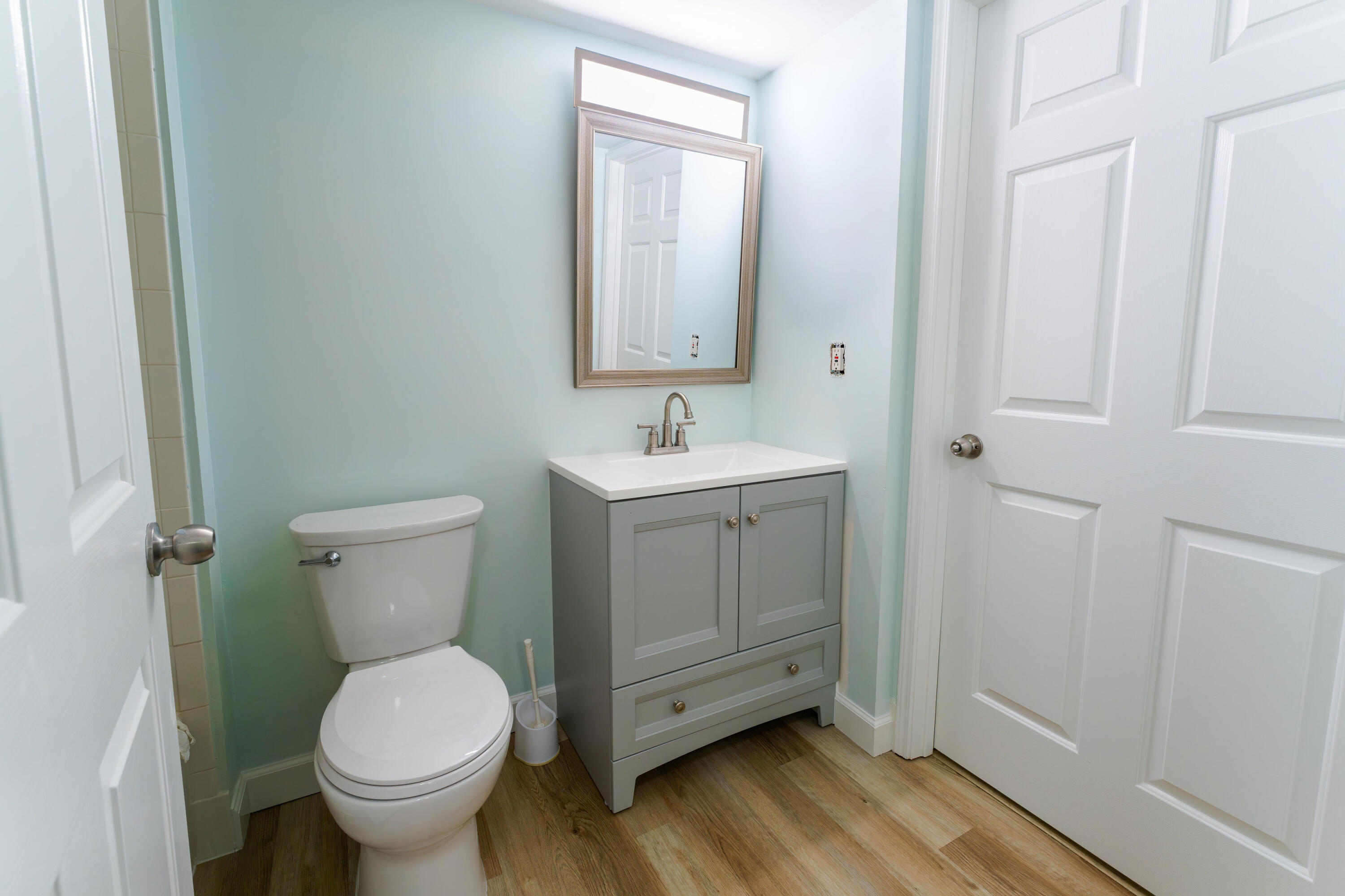 236 Village Boulevard, Unit 1304 Tequesta, FL 33469 - Photo 22 of 30 a bathroom with a sink and a toilet