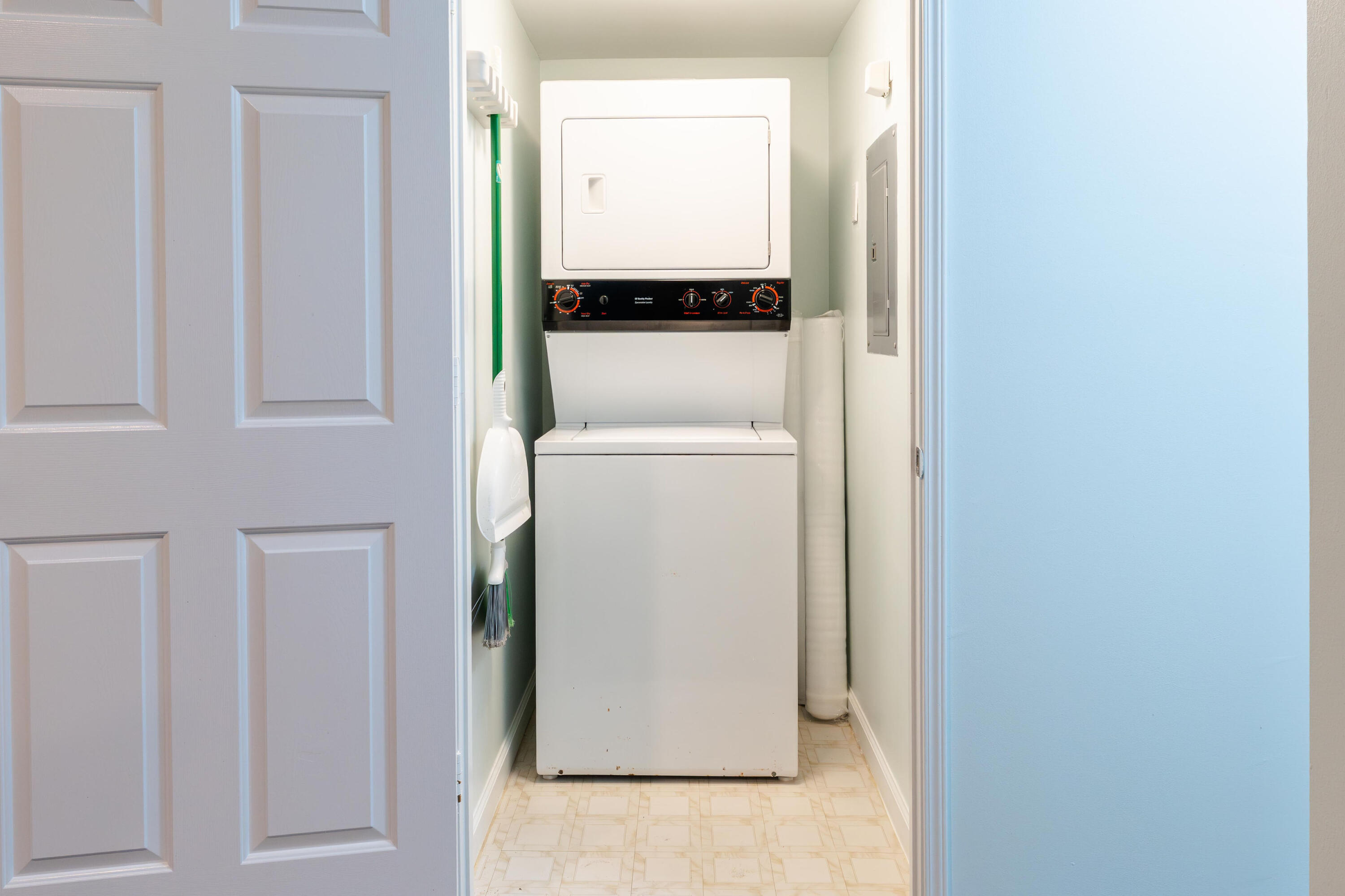 236 Village Boulevard, Unit 1304 Tequesta, FL 33469 - Photo 27 of 30 a view of washer and dryer