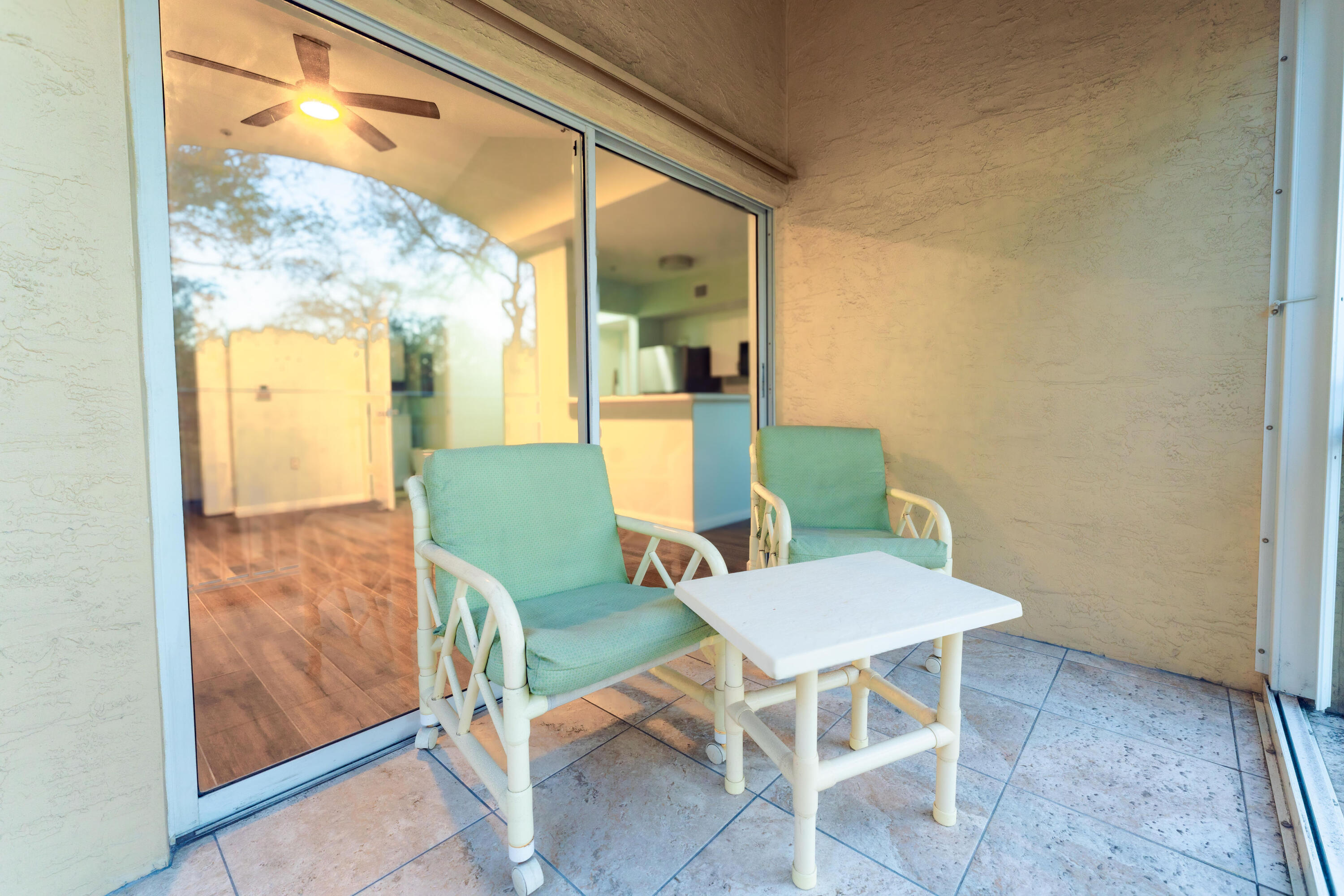 236 Village Boulevard, Unit 1304 Tequesta, FL 33469 - Photo 30 of 30 a view of a dining room with furniture and a table
