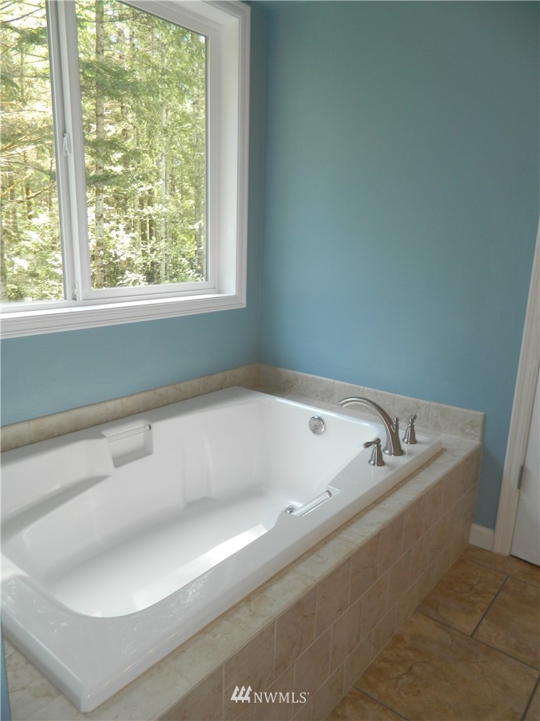 17112 Northwest Sunset Ridge Way Seabeck, WA 98380 - Photo 14 of 25 Gallery Image 14