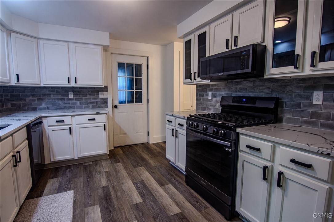 4596 Brickyard Falls Road Manlius, NY 13104 - Photo 10 of 30