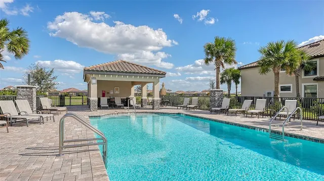 $4,500 | 5710 Palmer Circle, Unit 201, Bradenton, FL 34211