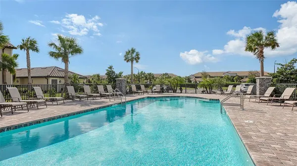 $4,500 | 5710 Palmer Circle, Unit 201, Bradenton, FL 34211