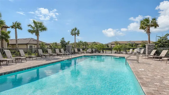 $4,500 | 5710 Palmer Circle, Unit 201, Bradenton, FL 34211