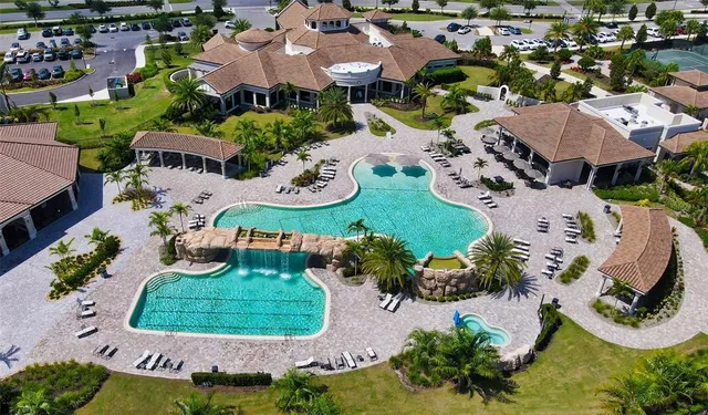 $4,500 | 5710 Palmer Circle, Unit 201, Bradenton, FL 34211