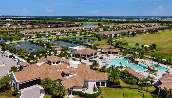$4,500 | 5710 Palmer Circle, Unit 201, Bradenton, FL 34211