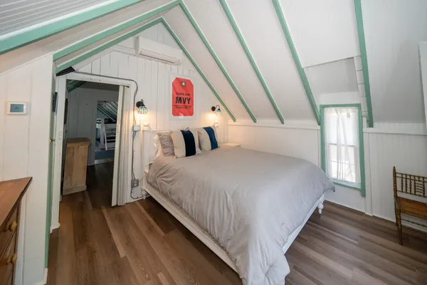 $1,295,000 | 9 Brunswick Avenue, Oak Bluffs, MA 02557