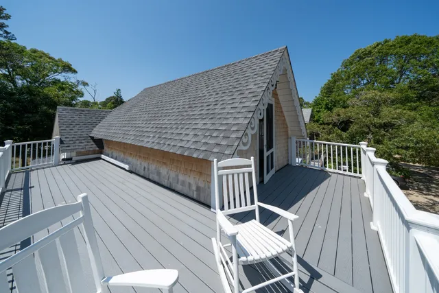 $1,395,000 | 9 Brunswick Avenue, Oak Bluffs, MA 02557