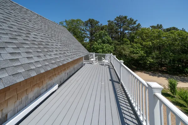 $1,295,000 | 9 Brunswick Avenue, Oak Bluffs, MA 02557