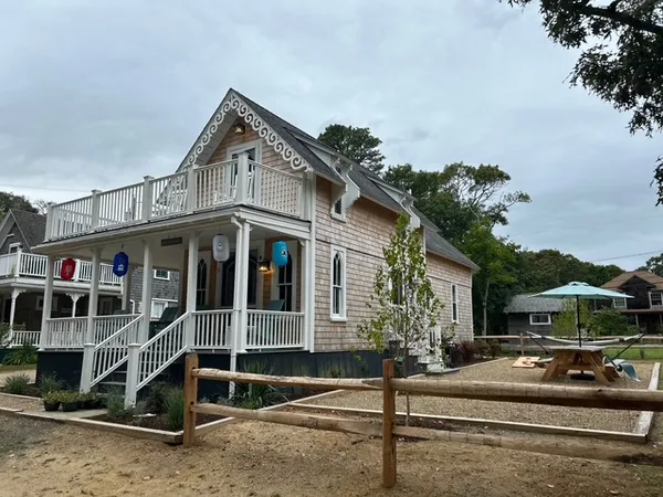 $1,295,000 | 9 Brunswick Avenue, Oak Bluffs, MA 02557