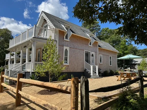 $1,295,000 | 9 Brunswick Avenue, Oak Bluffs, MA 02557