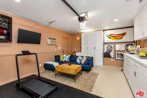 $1,150,000 | 5107 Colfax Avenue, Valley Village, CA 91607