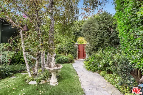 $1,150,000 | 5107 Colfax Avenue, Valley Village, CA 91607