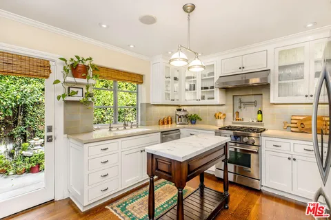 $1,150,000 | 5107 Colfax Avenue, Valley Village, CA 91607