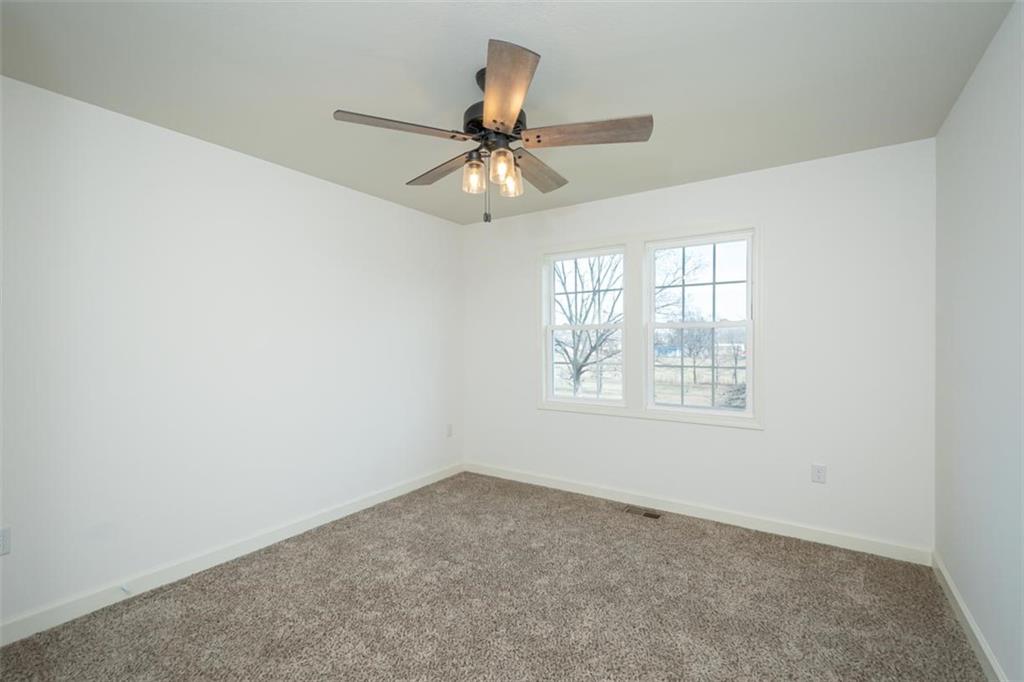 211 Harrison Street Pomona, KS 66076 - Photo 28 of 41