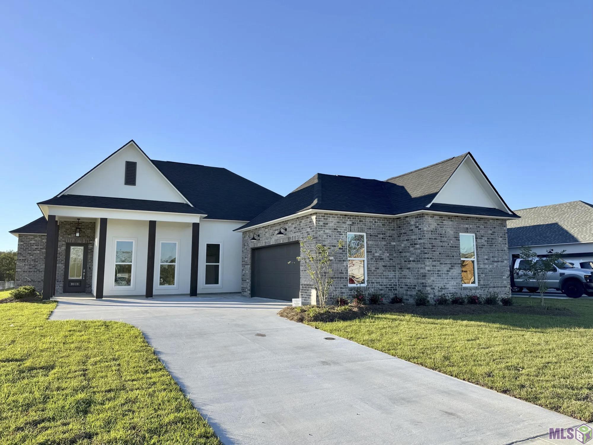 9916 Oak Colony Boulevard Baton Rouge, LA 70817 - Photo 1 of 20 Gallery Image 1