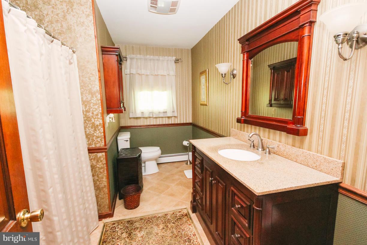 1019 Cherrytown Road Westminster, MD 21158 - Photo 15 of 28 Bath
