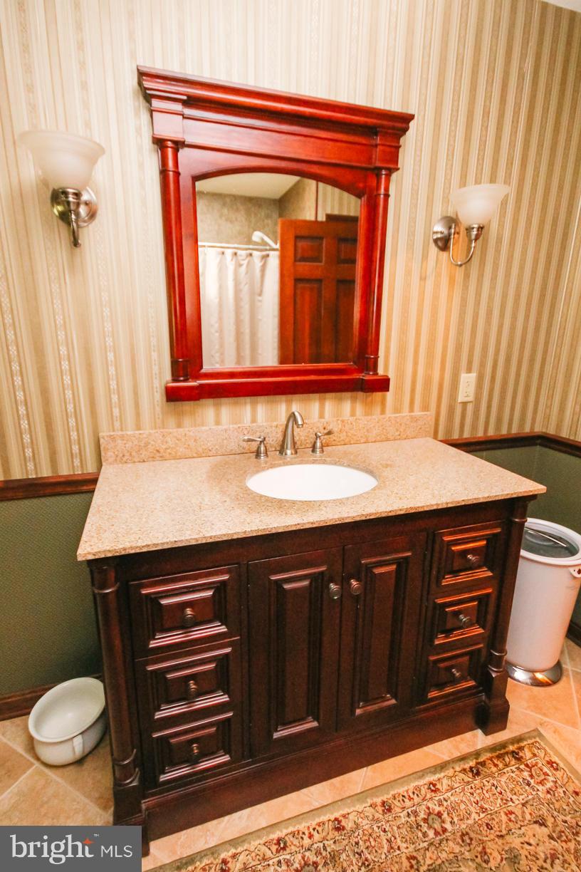 1019 Cherrytown Road Westminster, MD 21158 - Photo 16 of 28 Bath