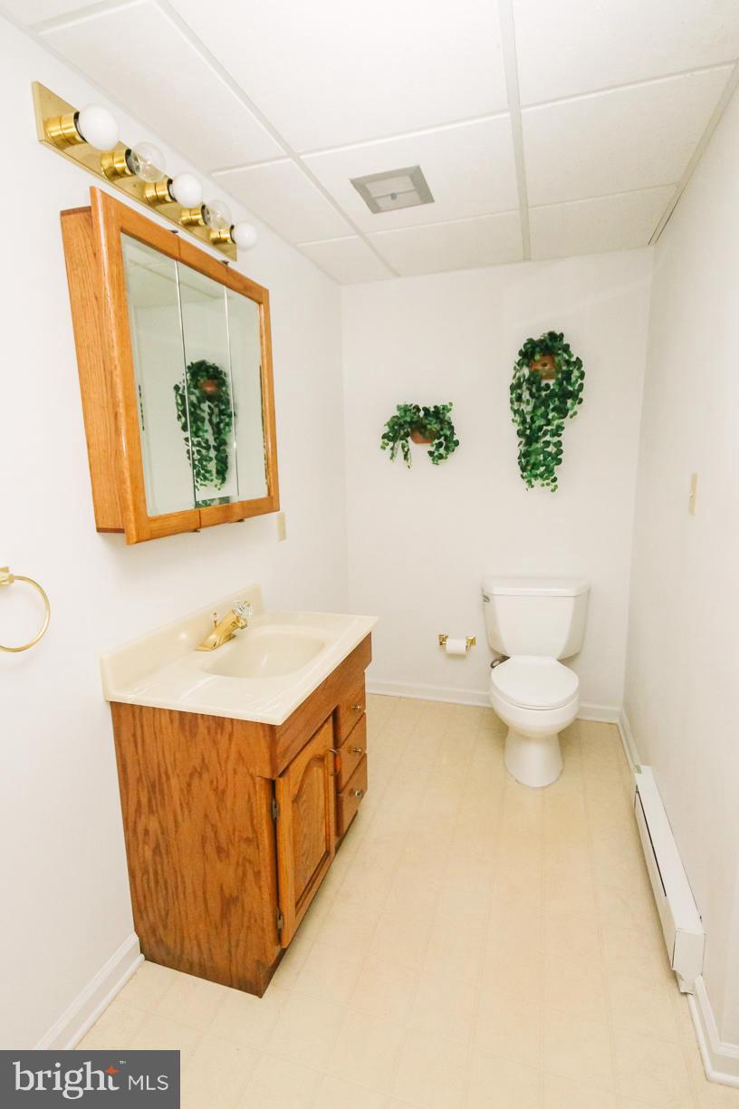1019 Cherrytown Road Westminster, MD 21158 - Photo 21 of 28 Bath