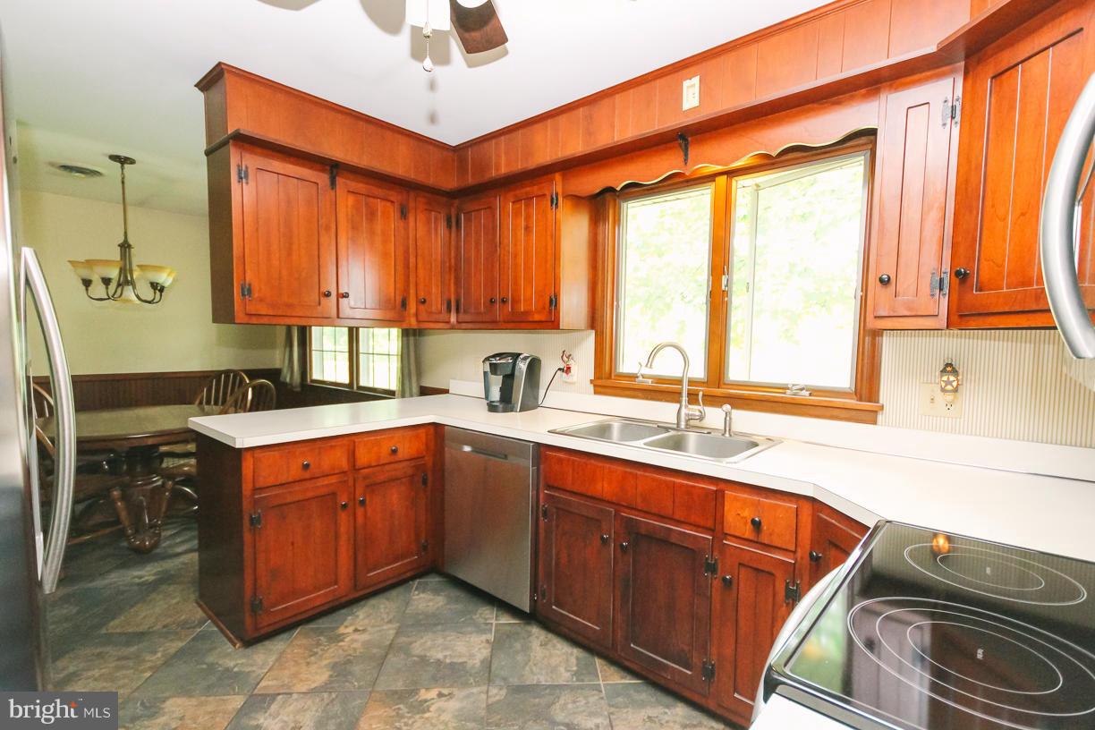 1019 Cherrytown Road Westminster, MD 21158 - Photo 7 of 28 Kitchen
