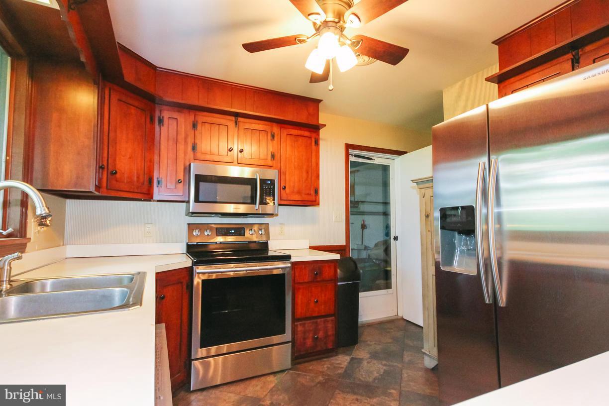 1019 Cherrytown Road Westminster, MD 21158 - Photo 8 of 28 Kitchen