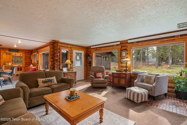 $799,000 | 281 Pine Street, Alpine, WY 83128