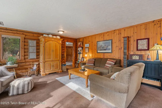 $799,000 | 281 Pine Street, Alpine, WY 83128