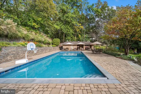 $3,495,000 | 8917 Harvest Square Court, Potomac, MD 20854
