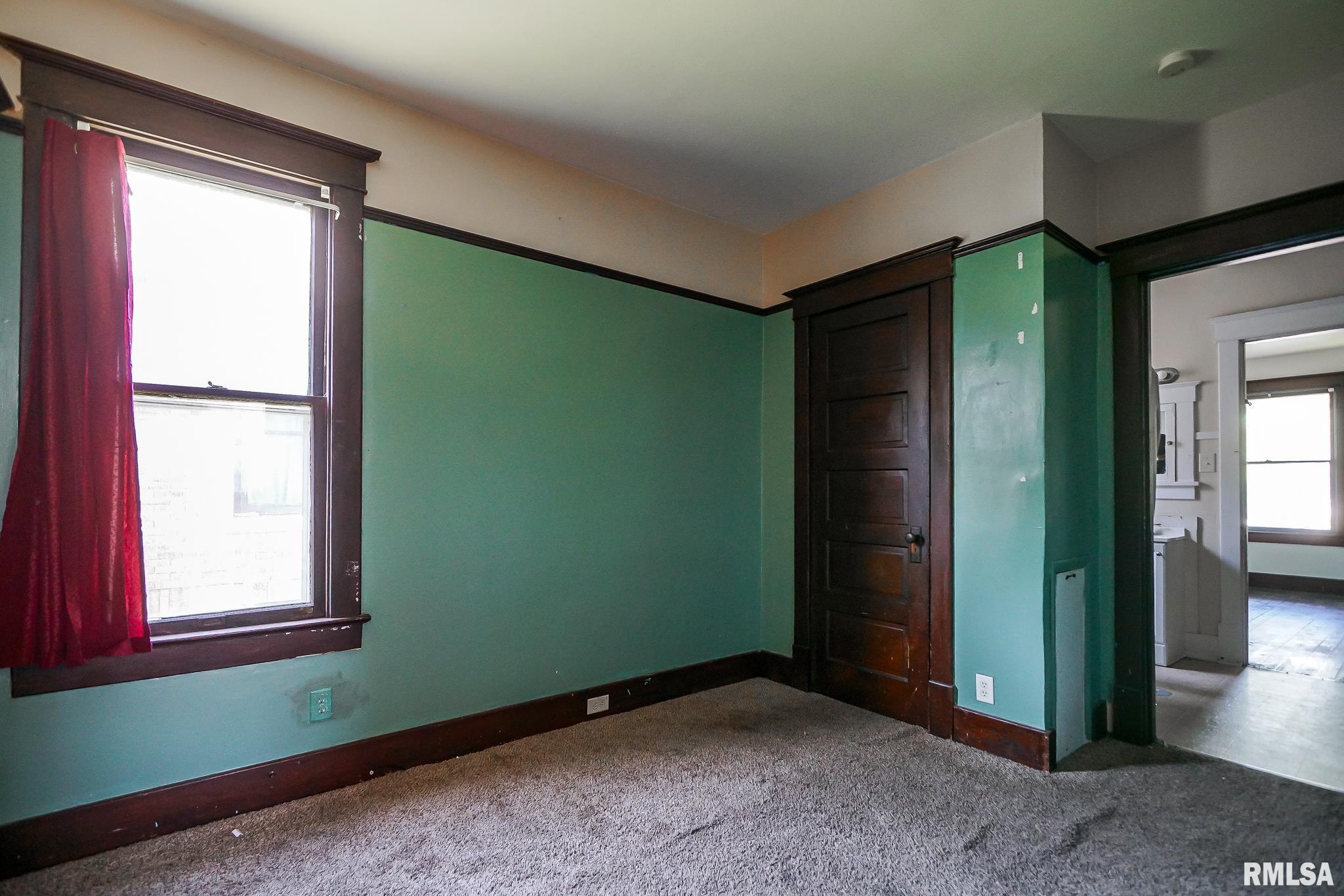 2223 North Sheridan Road Peoria, IL 61604 - Photo 14 of 30