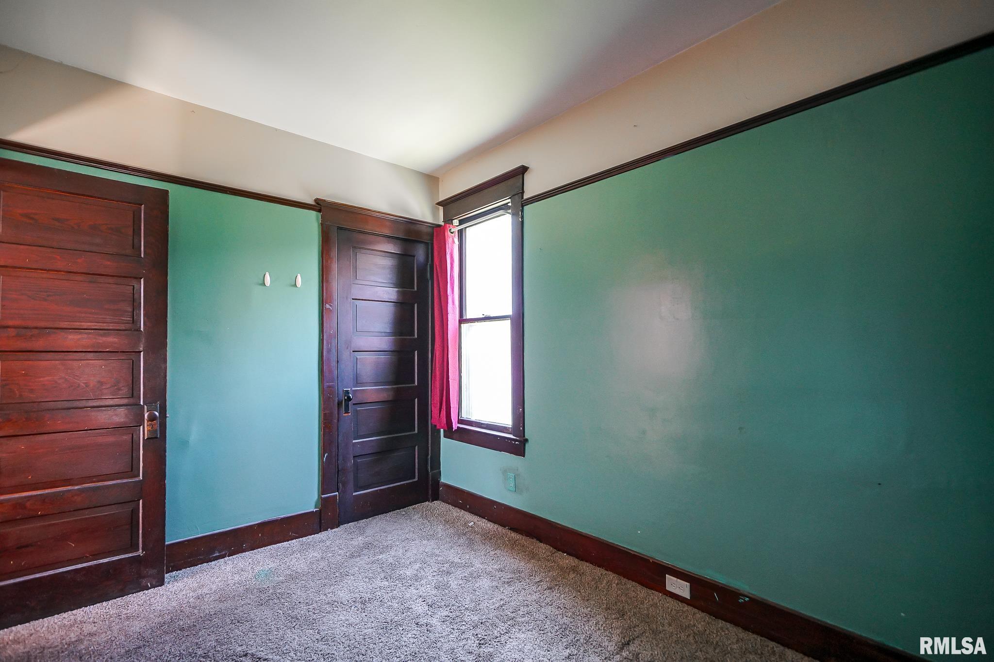 2223 North Sheridan Road Peoria, IL 61604 - Photo 16 of 30