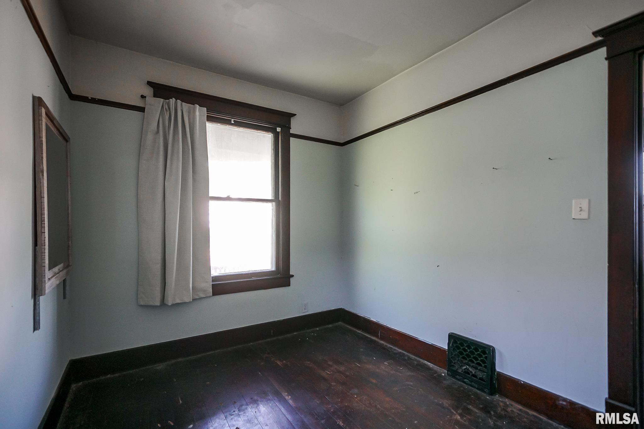 2223 North Sheridan Road Peoria, IL 61604 - Photo 18 of 30