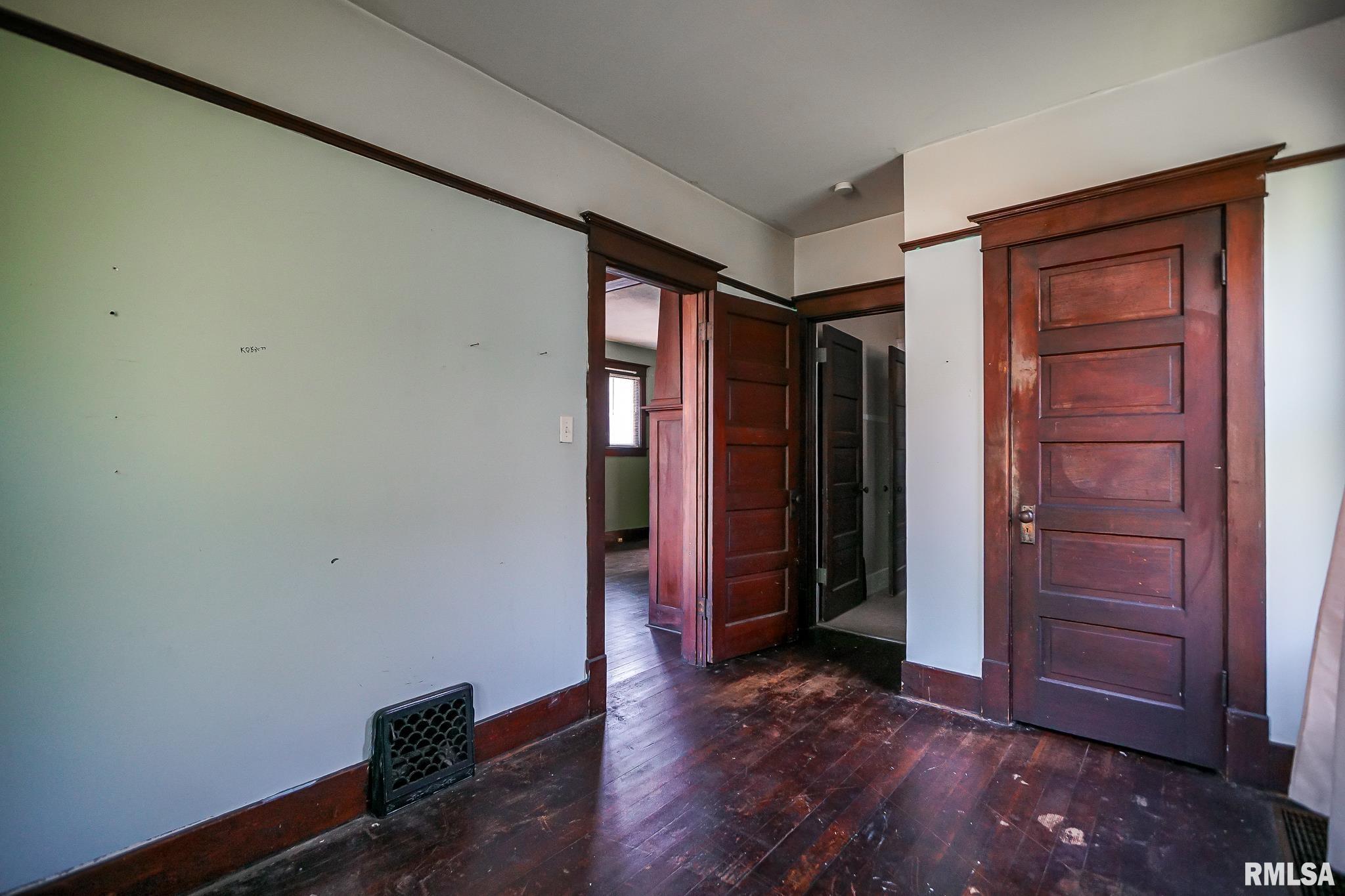 2223 North Sheridan Road Peoria, IL 61604 - Photo 19 of 30