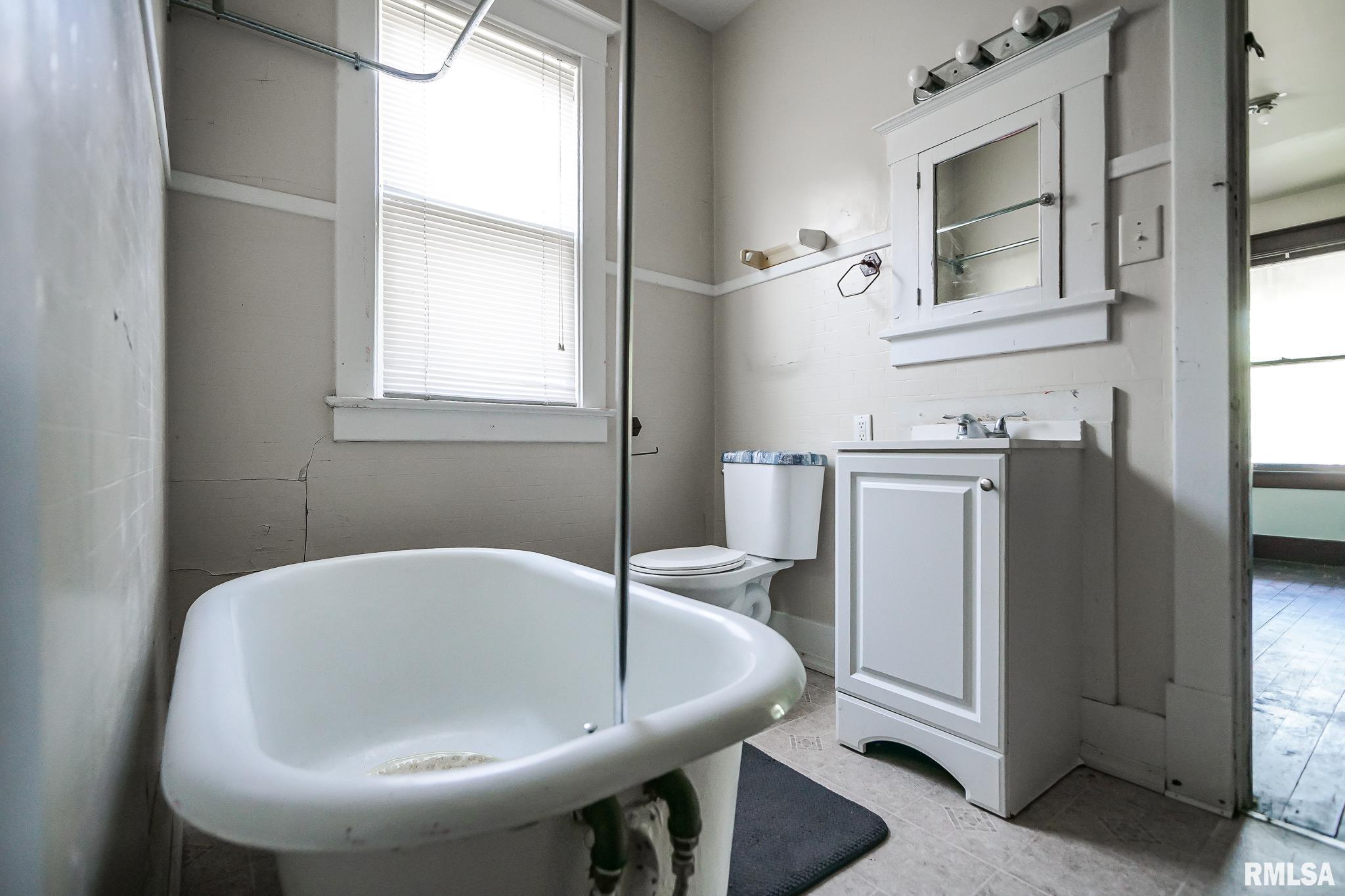 2223 North Sheridan Road Peoria, IL 61604 - Photo 26 of 30