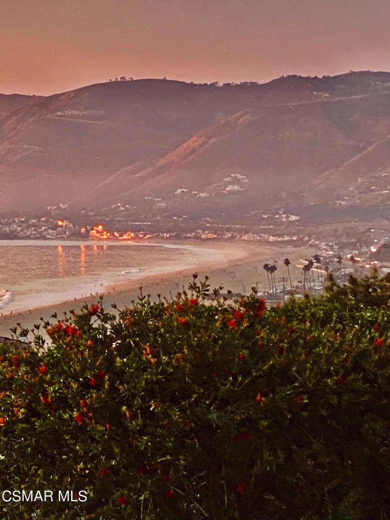 6793 Seawatch Lane Malibu, CA 90265 - Photo 38 of 44