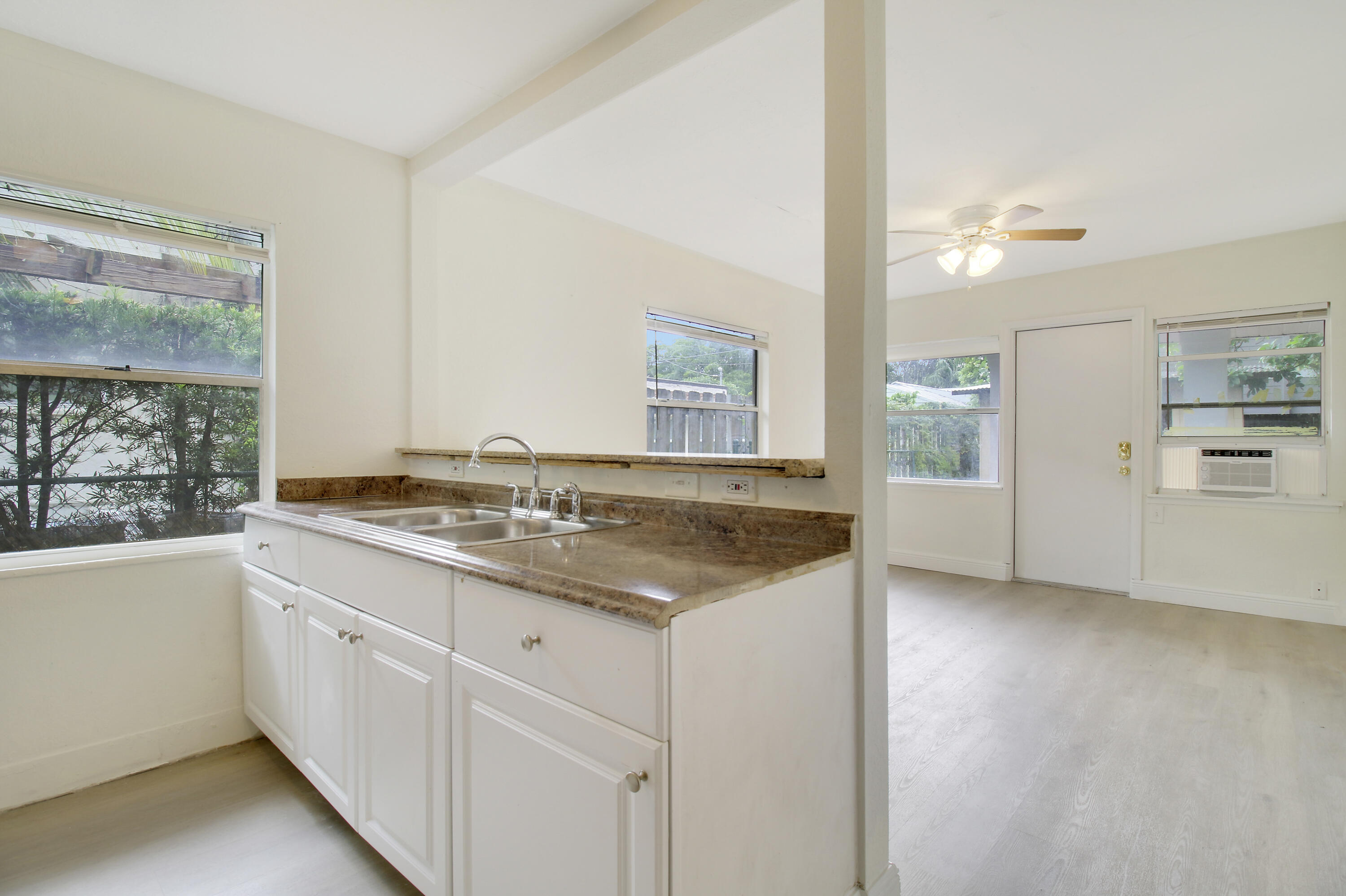 848 Upland Road West Palm Beach, FL 33401 - Photo 33 of 49 Unit 2