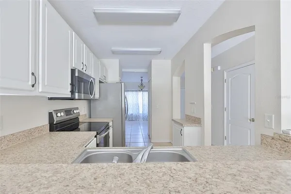 $2,500 | 15843 Fishhawk View Drive, Lithia, FL 33547