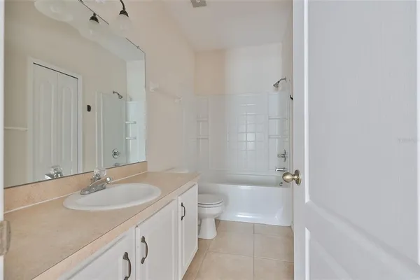 $2,500 | 15843 Fishhawk View Drive, Lithia, FL 33547