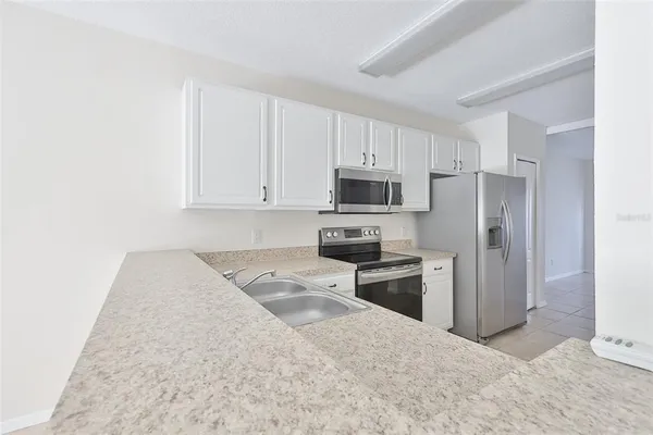 $2,500 | 15843 Fishhawk View Drive, Lithia, FL 33547