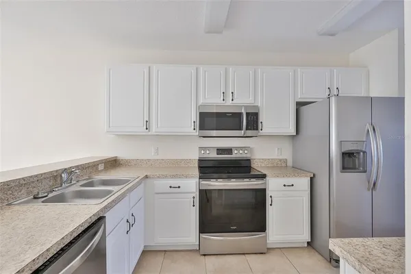 $2,500 | 15843 Fishhawk View Drive, Lithia, FL 33547