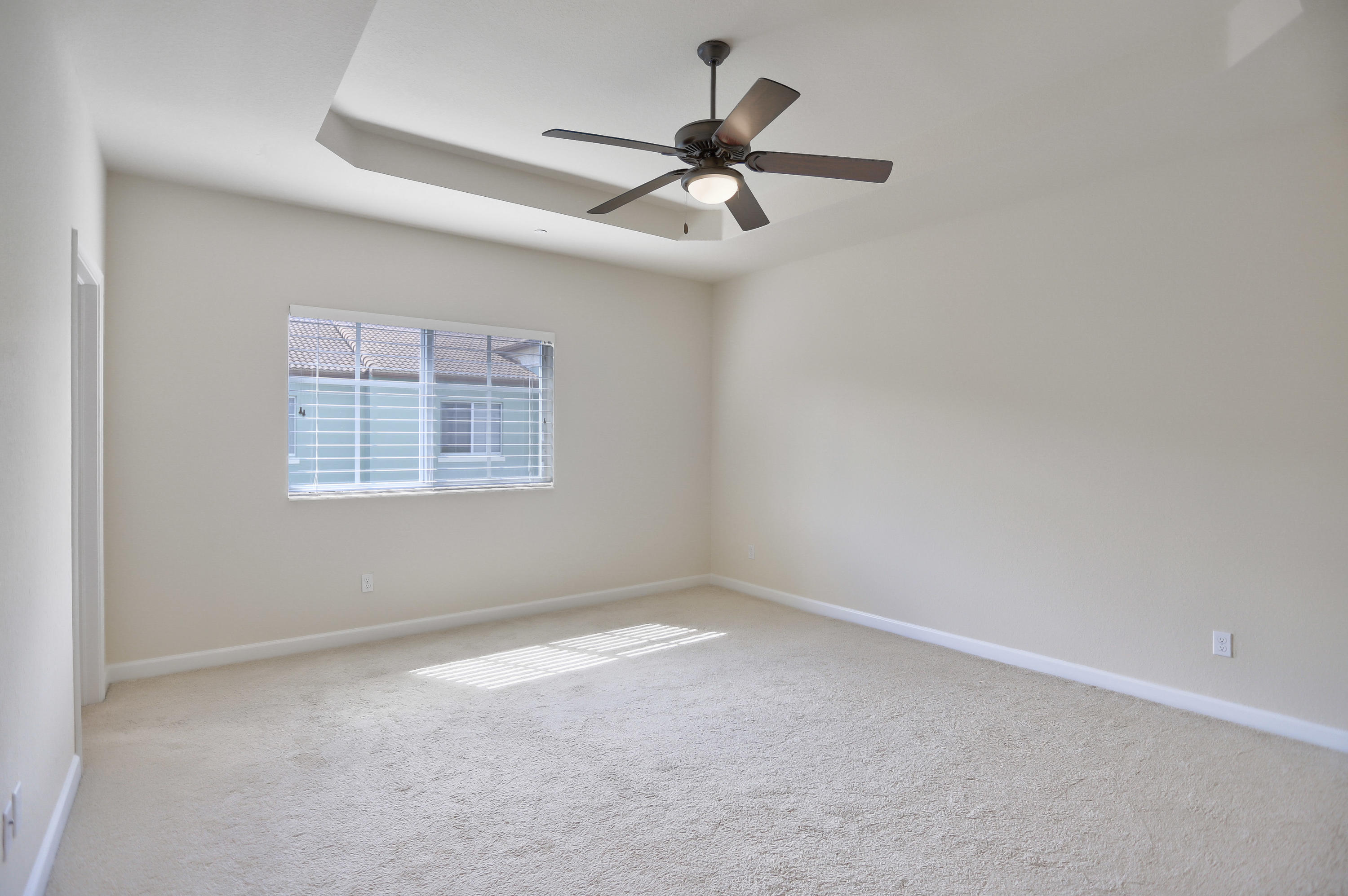 48 Northwest Hawthorne Place Boca Raton, FL 33432 - Photo 9 of 38 IMG_8823_4_5_6_7