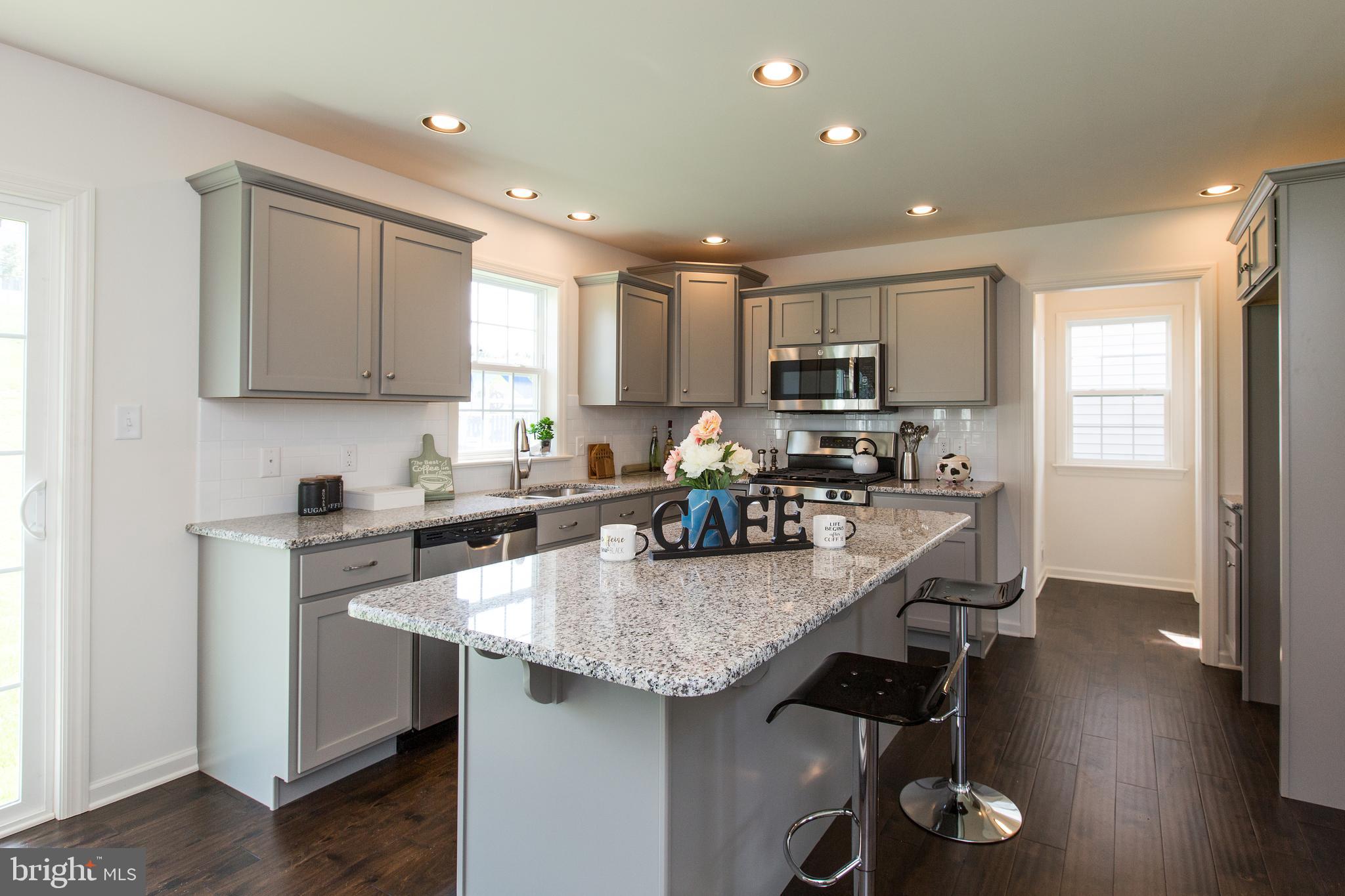 709 Hamaker Road Manheim, PA 17545 - Photo 4 of 25 Similar home