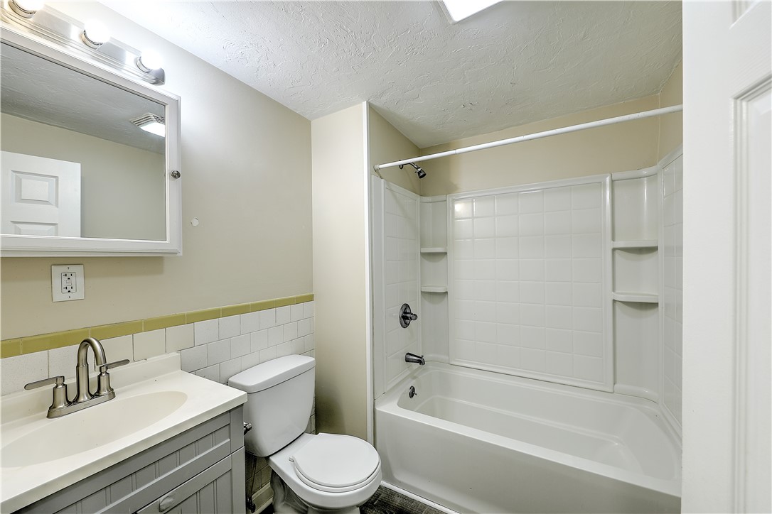 991 Main Street, Unit 2 Wareham, MA 02576 - Photo 22 of 26