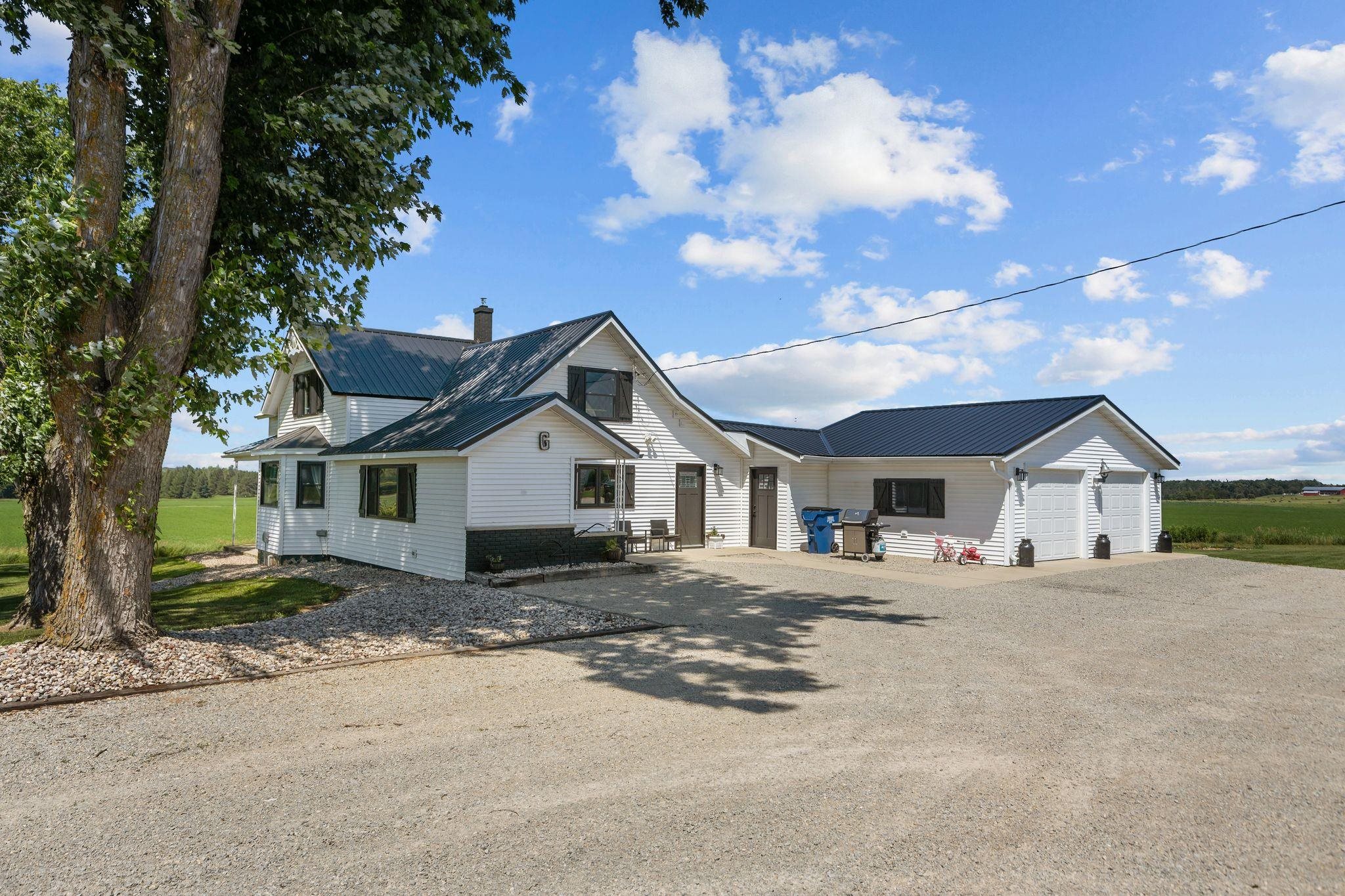 N5964 Division Road Cecil, WI 54111 - Photo 2 of 80