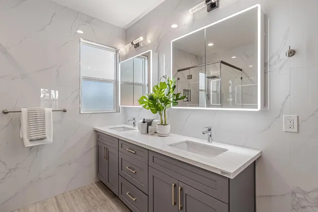 $2,988,000 | 304-308 Redwood Avenue, Redwood City, CA 94061