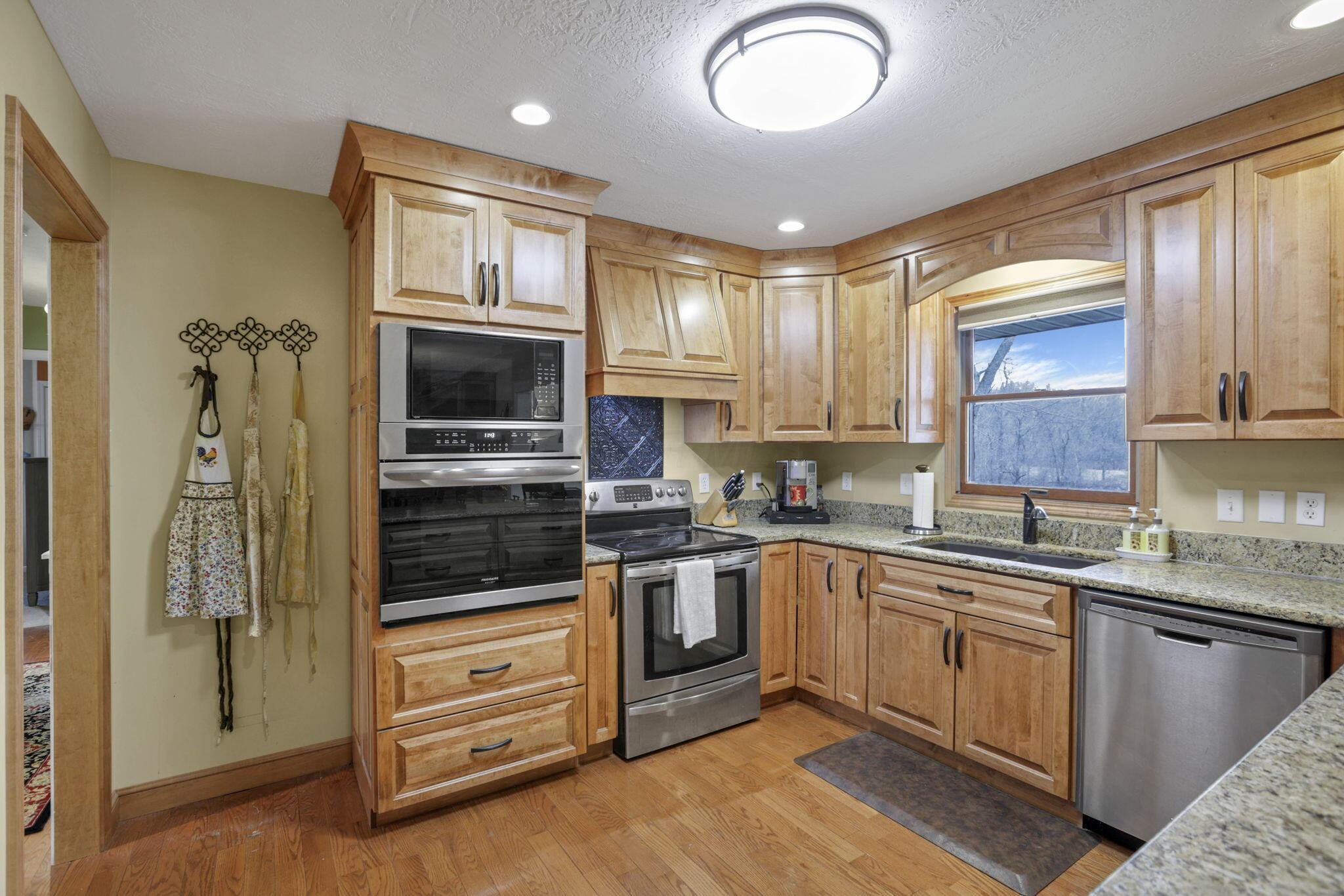 4821 Hazelton-Etna Road Southwest Pataskala, OH 43062 - Photo 29 of 93 Kitchen