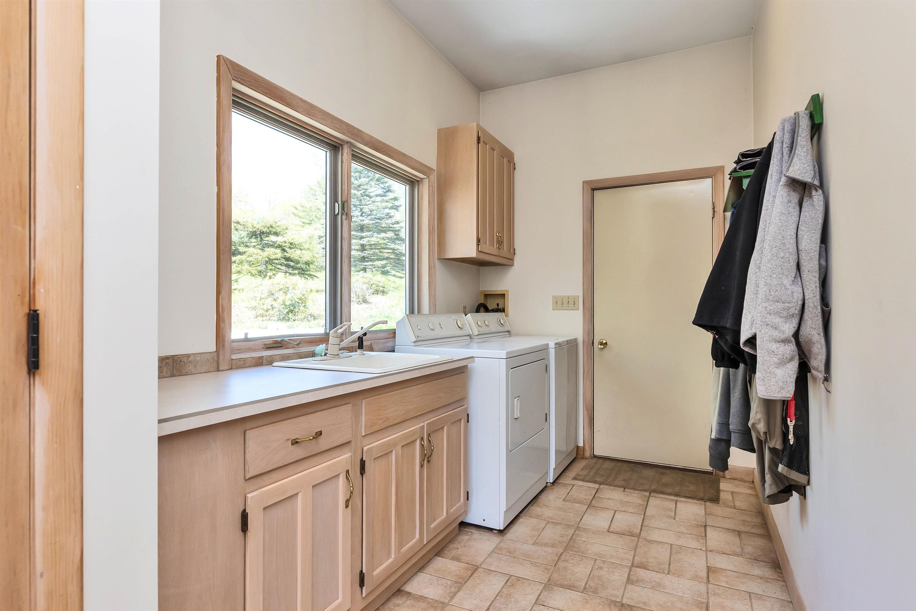 16 Frost Pond Road Jaffrey, NH 03452 - Photo 6 of 40 Gallery Image 6